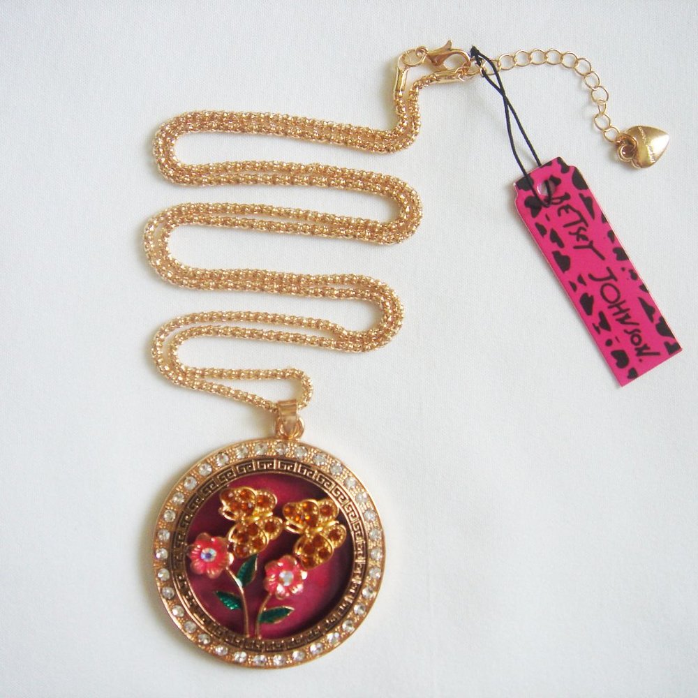 BETSEY JOHNSON BUTTERFLIES MEDALLION  NECKLACE